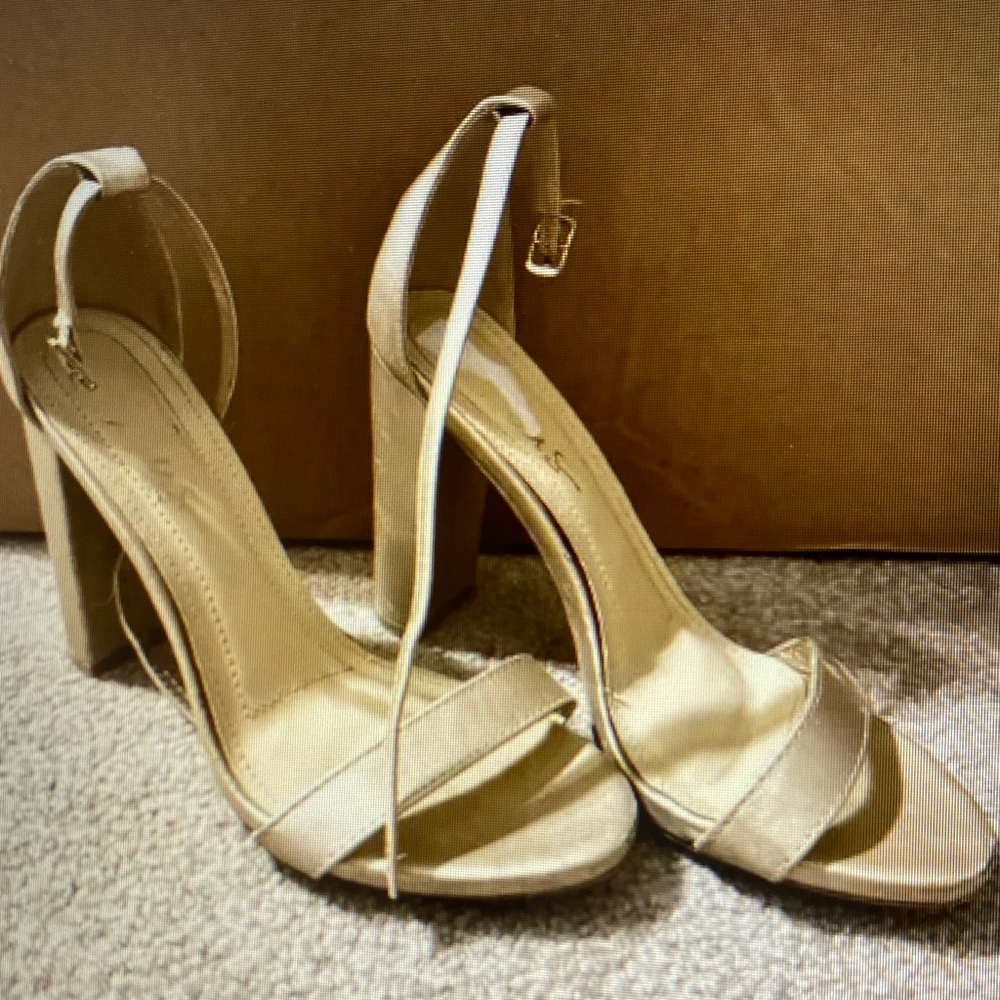 Lulu's Chic Cream Heels